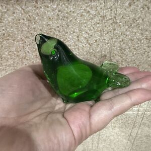 Vintage Handblown Green Glass Seal Animal Paperweight Figurine 3 In Tall